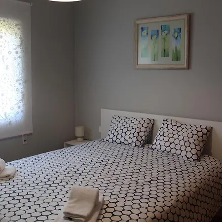 Daire Luxury 2-bed With Huge Pool - Albufeira